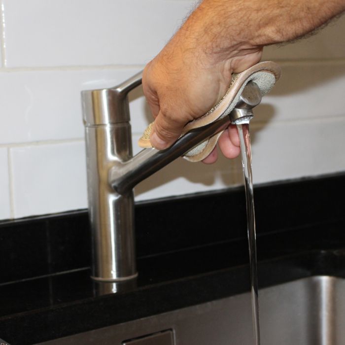 Eponge vaisselle absorbante coté grattoir et microfibre