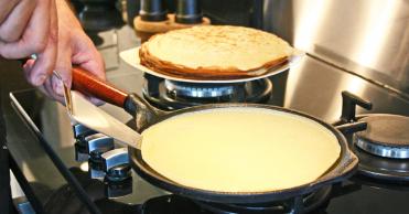 Comment utiliser une crêpière en fonte ? Conseils pratiques 